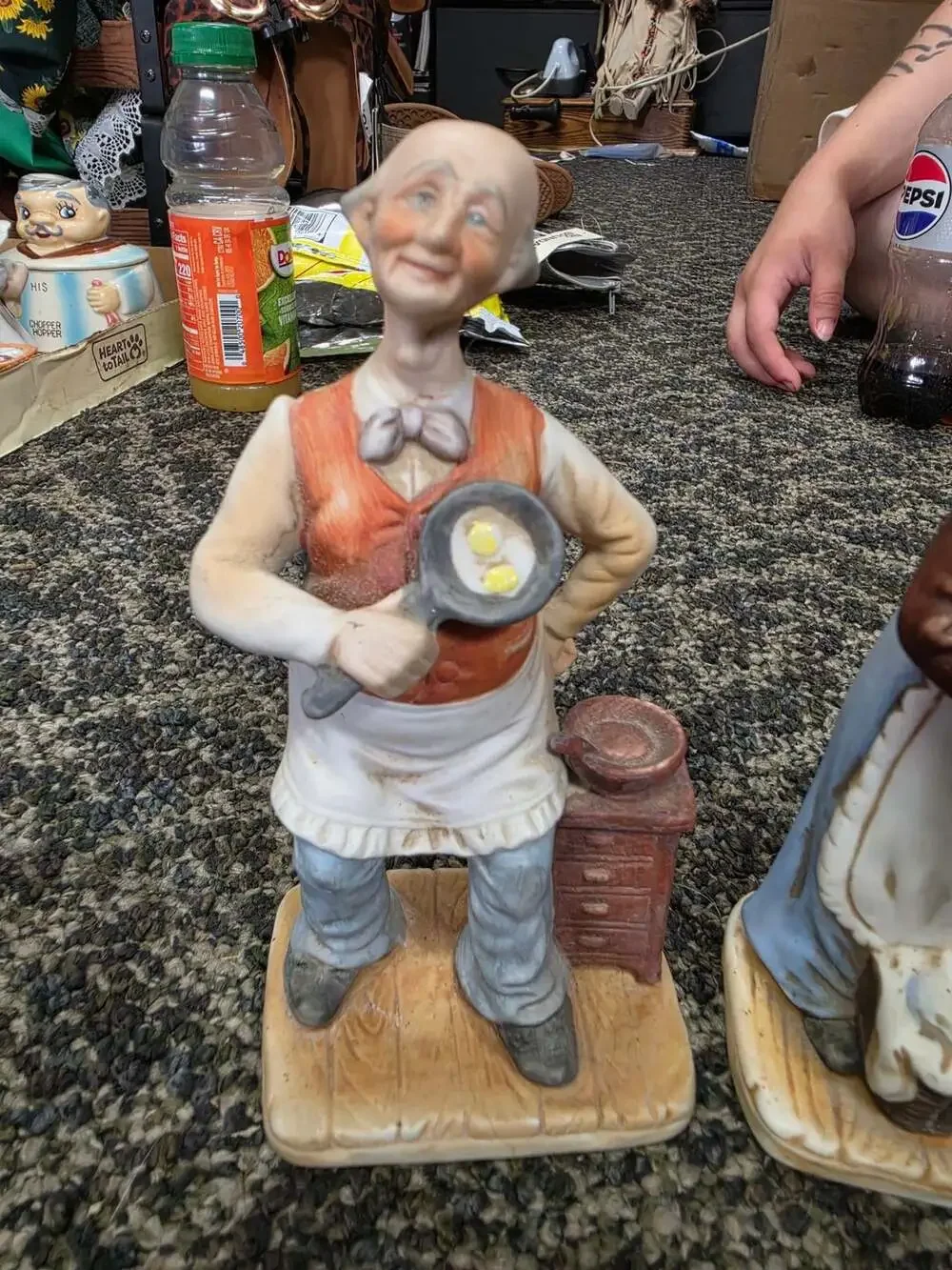 Ardco Vintage Elderly Couple Cooking And Ironing Figurines Set C-3442